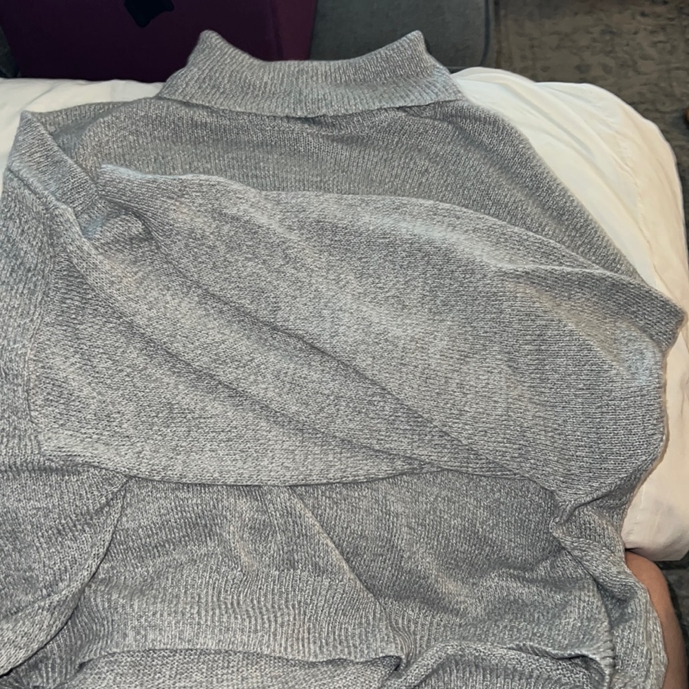 H&M crop turtle neck sweater